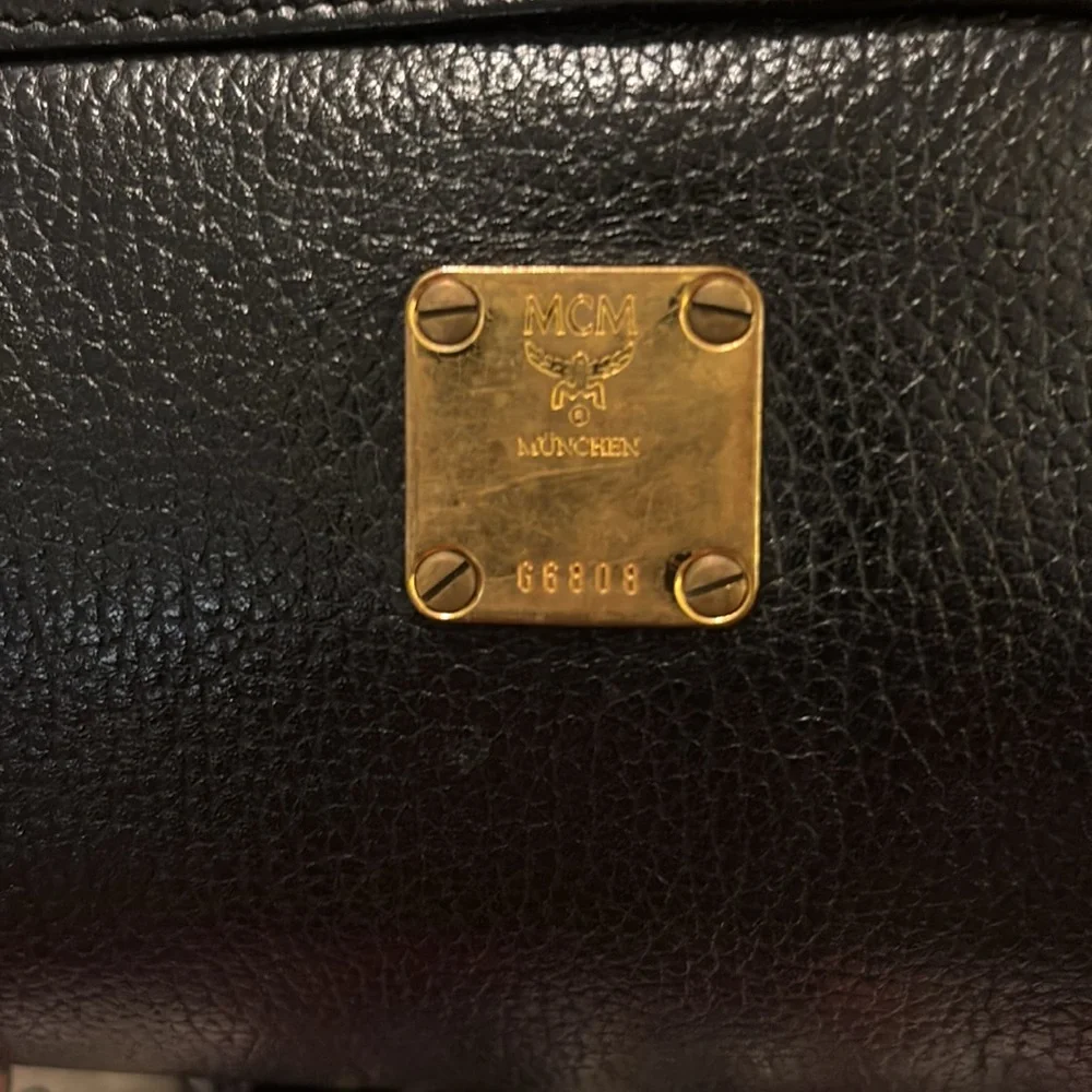 Vintage black MCM shoulder bag - Picture 2 of 6